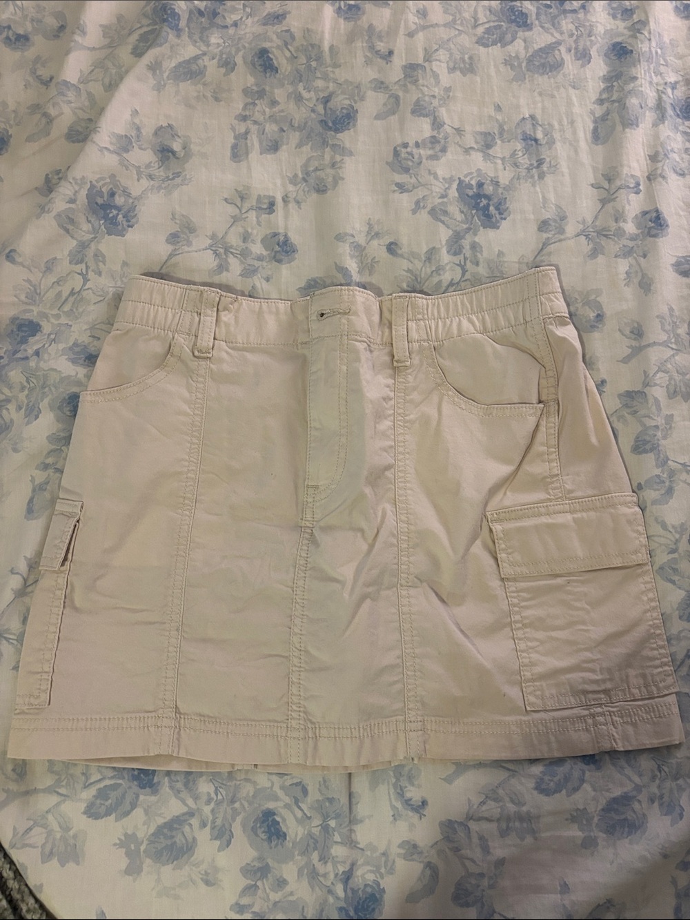 Hollister Cream Cargo Mini Skirt